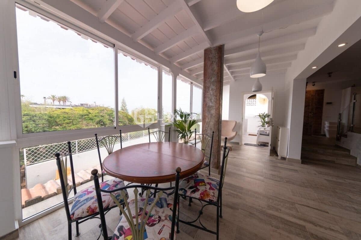 10 soveværelse Villa til salg i Costa Adeje med swimmingpool garage - € 2.500.000 (Ref: 9163986)