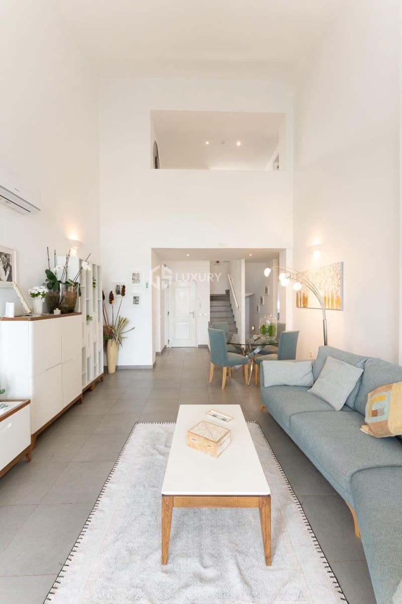 3 sypialnia Willa na sprzedaż w La Caleta Adeje z basenem garażem - 1 690 000 € (Ref: 9163987)