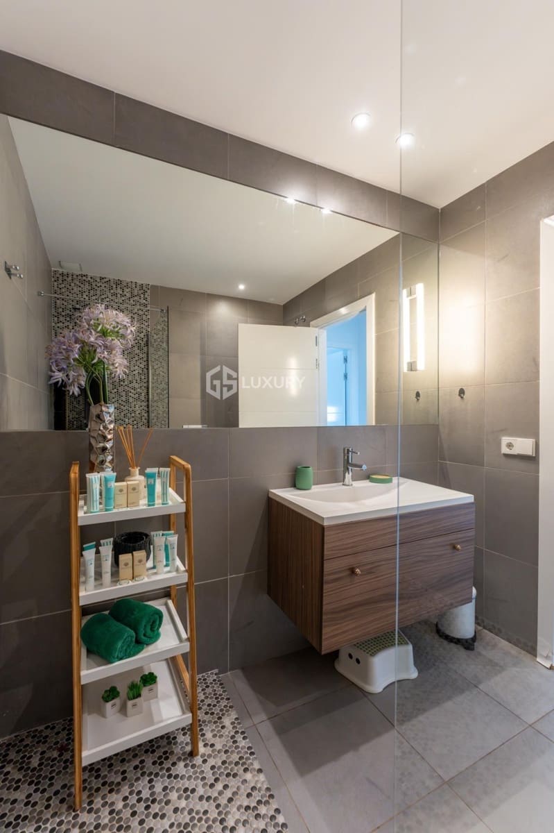 3 sypialnia Willa na sprzedaż w La Caleta Adeje z basenem garażem - 1 690 000 € (Ref: 9163987)