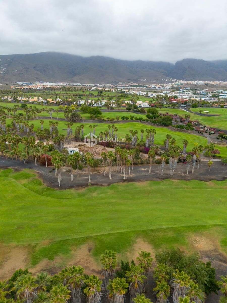 3 sypialnia Willa na sprzedaż w La Caleta Adeje z basenem garażem - 1 690 000 € (Ref: 9163987)