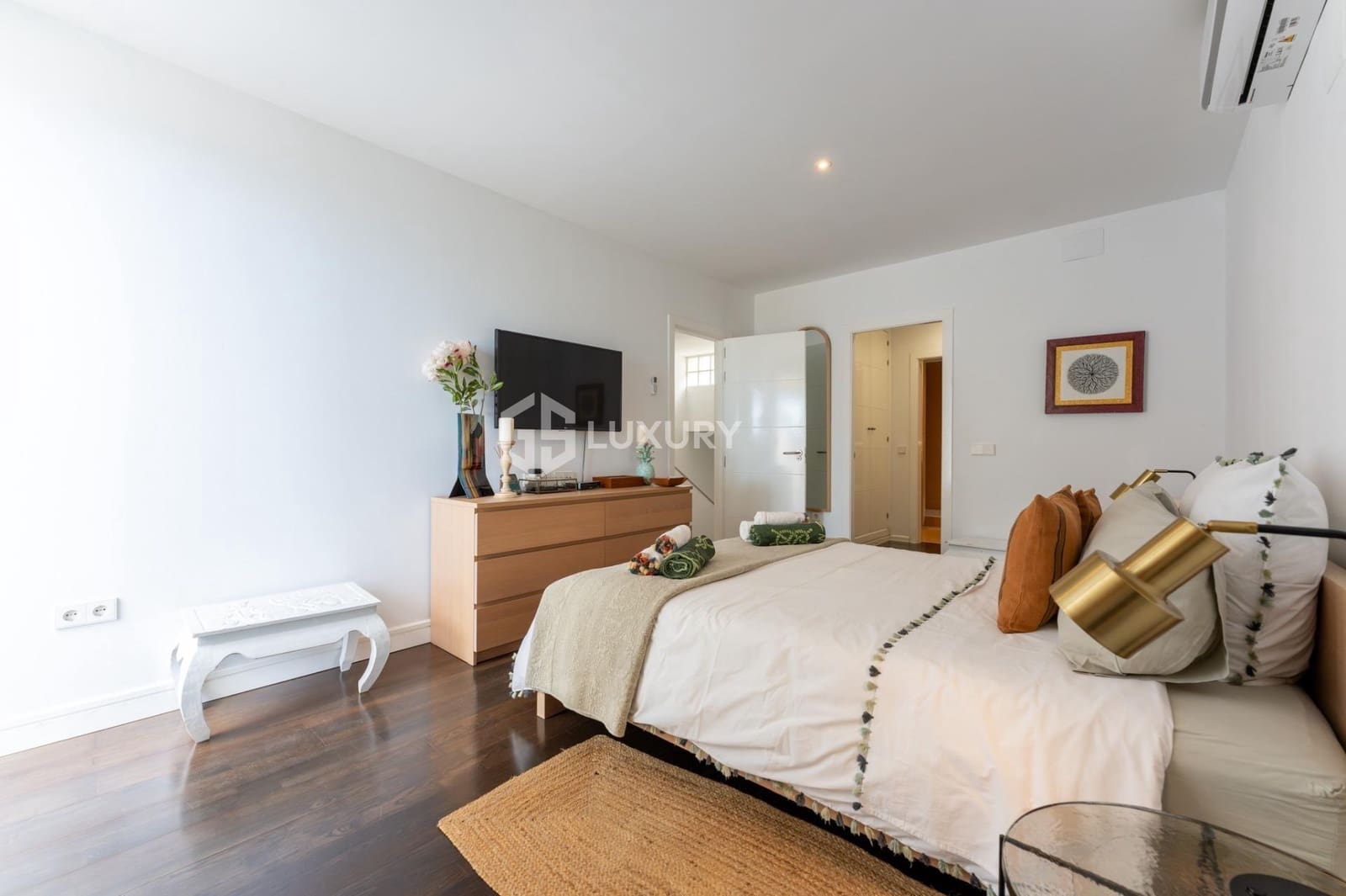 3 sypialnia Willa na sprzedaż w La Caleta Adeje z basenem garażem - 1 690 000 € (Ref: 9163987)