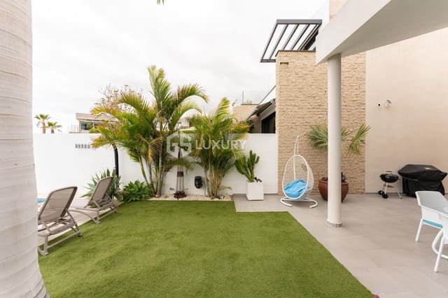 3 slaapkamer Villa te koop in La Caleta Adeje, Adeje met zwembad garage - € 1.690.000 (Ref: 9163987)