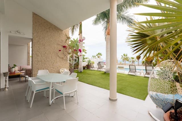 3 slaapkamer Villa te koop in La Caleta Adeje, Adeje met zwembad garage - € 1.690.000 (Ref: 9163987)