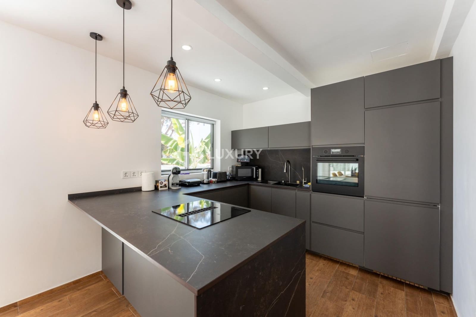 5 soveværelse Villa til salg i Valle de San Lorenzo med swimmingpool garage - € 995.000 (Ref: 9163989)