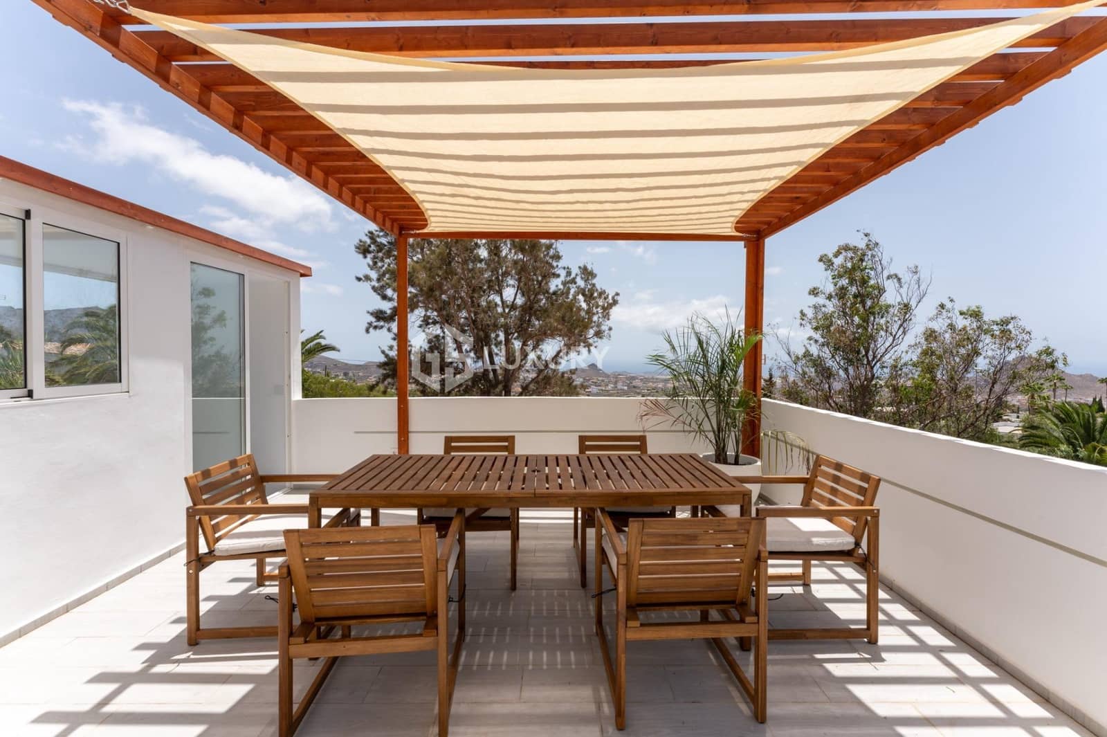 5 soveværelse Villa til salg i Valle de San Lorenzo med swimmingpool garage - € 995.000 (Ref: 9163989)