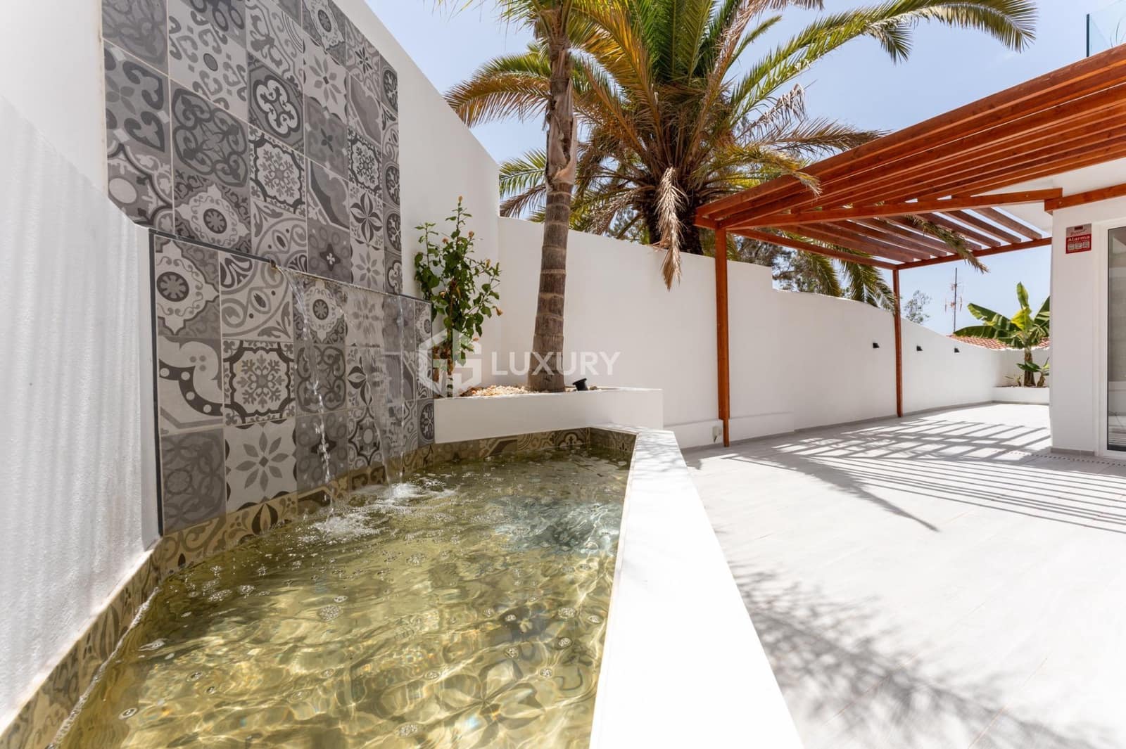 5 soveværelse Villa til salg i Valle de San Lorenzo med swimmingpool garage - € 995.000 (Ref: 9163989)