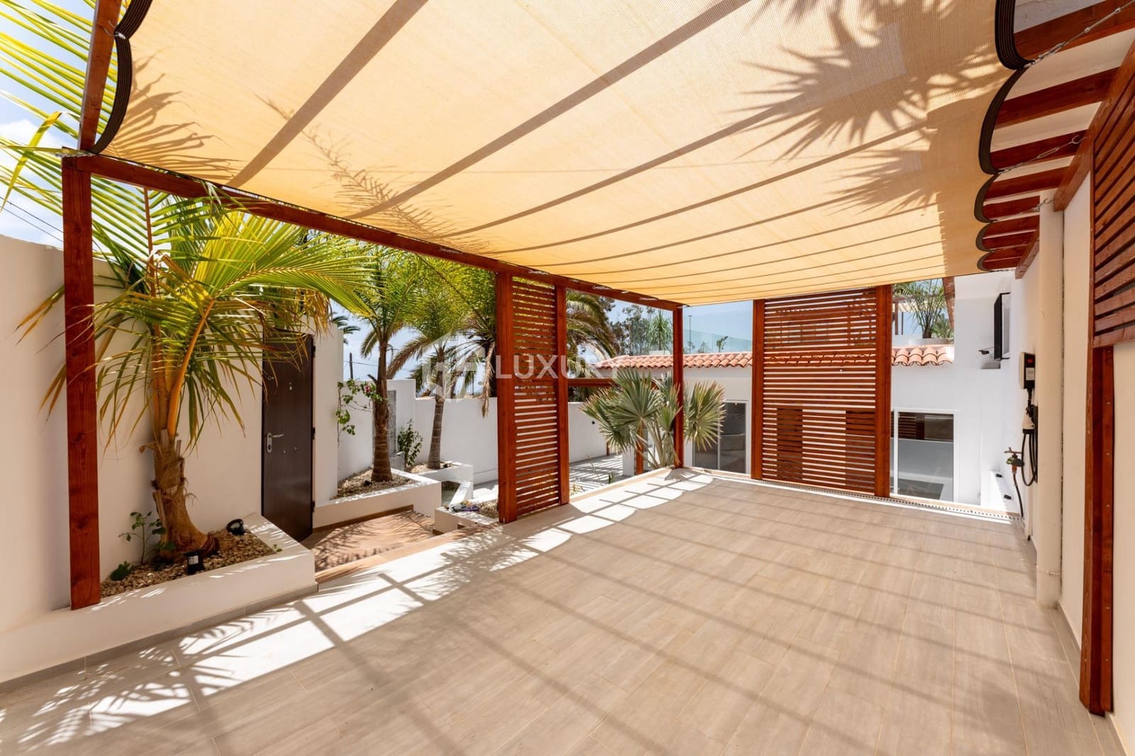 5 soveværelse Villa til salg i Valle de San Lorenzo med swimmingpool garage - € 995.000 (Ref: 9163989)