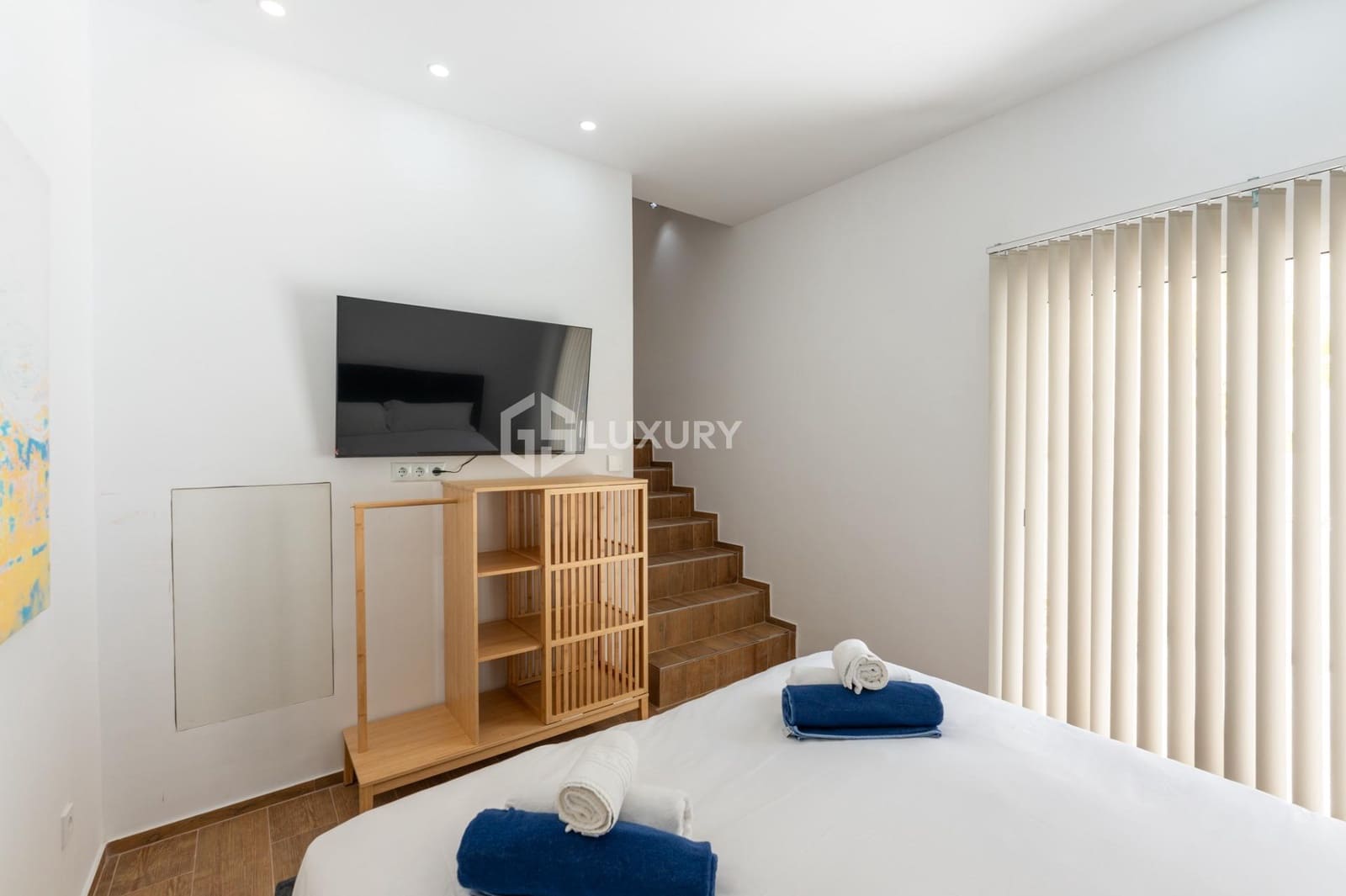 5 bedroom Villa for sale in Valle de San Lorenzo with pool garage - € 995,000 (Ref: 9163989)