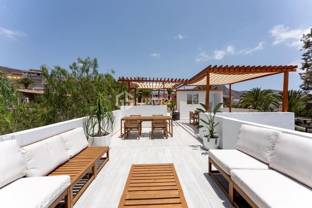 5 slaapkamer Villa te koop in Valle de San Lorenzo, Arona met zwembad garage - € 995.000 (Ref: 9163989)