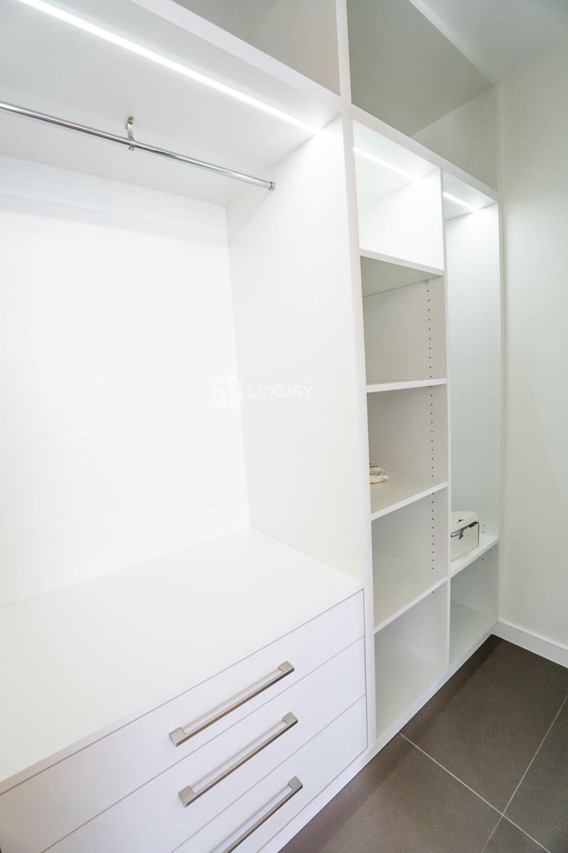 6 soveværelse Villa til salg i Puerto Santiago med swimmingpool garage - € 5.000.000 (Ref: 9171743)