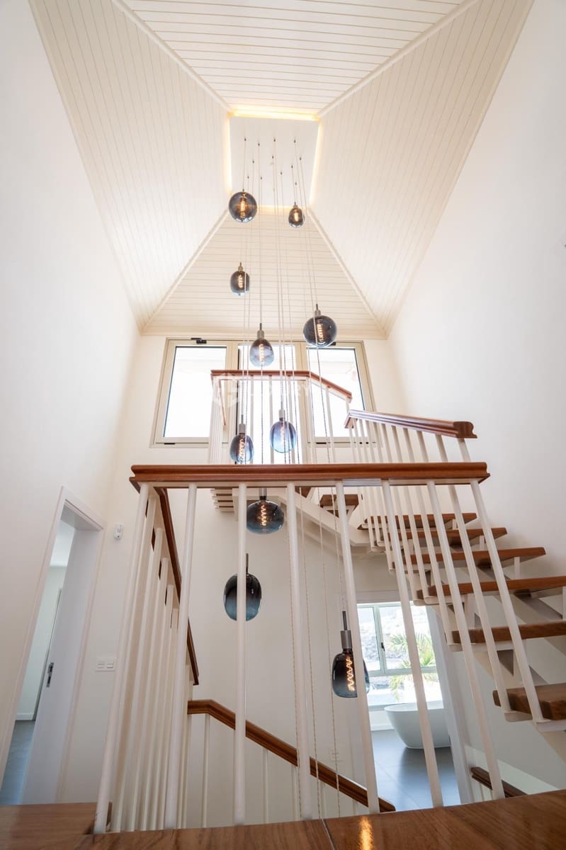 6 soveværelse Villa til salg i Puerto Santiago med swimmingpool garage - € 5.000.000 (Ref: 9171743)