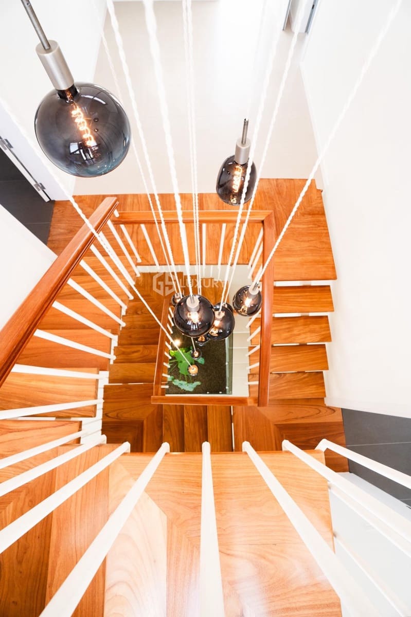 6 soveværelse Villa til salg i Puerto Santiago med swimmingpool garage - € 5.000.000 (Ref: 9171743)