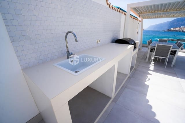 6 soveværelse Villa til salg i Puerto Santiago, Santiago del Teide med swimmingpool garage - € 5.000.000 (Ref: 9171743)