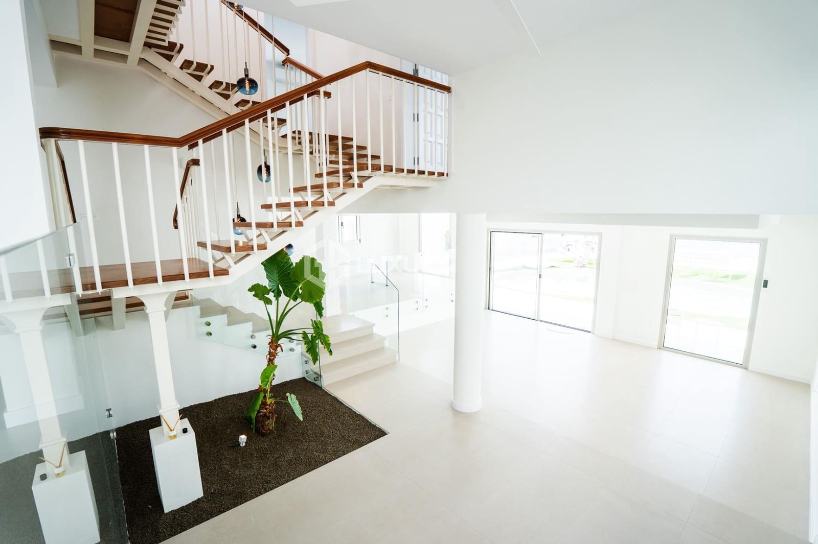 6 soveværelse Villa til salg i Puerto Santiago med swimmingpool garage - € 5.000.000 (Ref: 9171743)