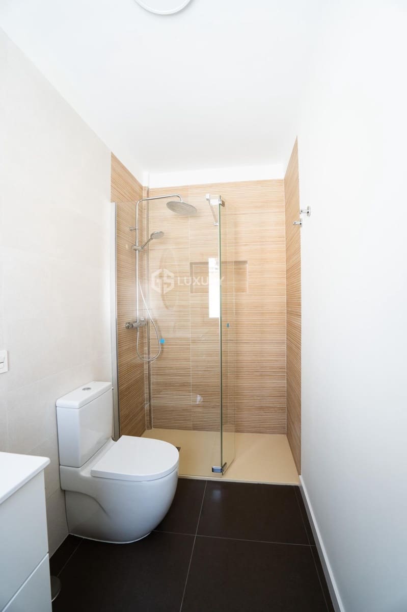 6 soveværelse Villa til salg i Puerto Santiago med swimmingpool garage - € 5.000.000 (Ref: 9171743)