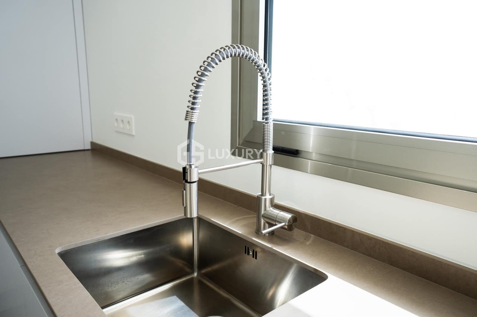 6 soveværelse Villa til salg i Puerto Santiago med swimmingpool garage - € 5.000.000 (Ref: 9171743)