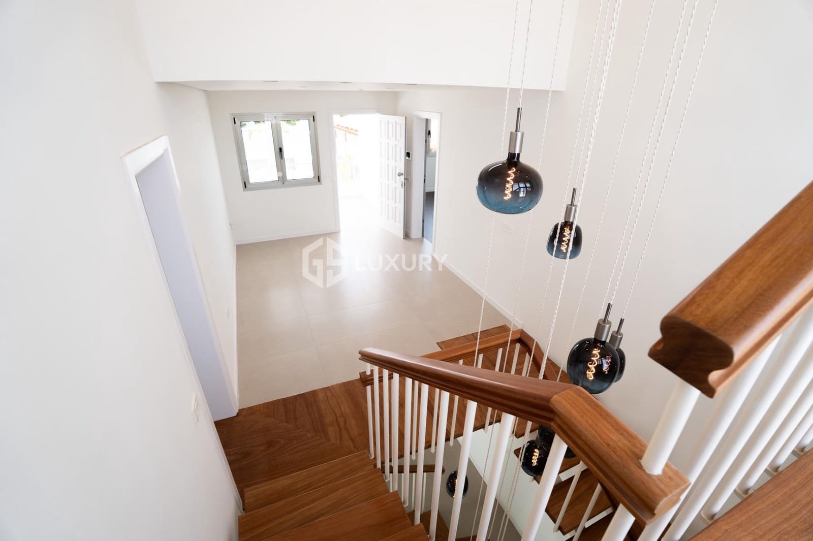 6 soveværelse Villa til salg i Puerto Santiago med swimmingpool garage - € 5.000.000 (Ref: 9171743)