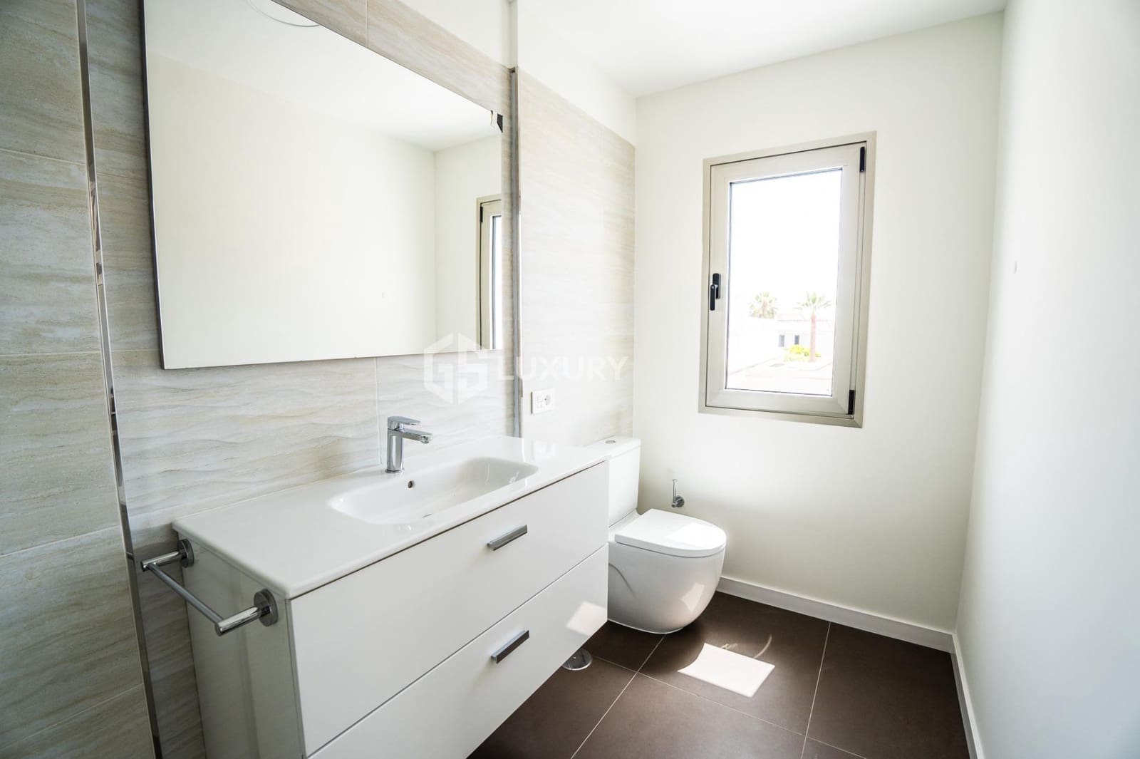 6 soveværelse Villa til salg i Puerto Santiago med swimmingpool garage - € 5.000.000 (Ref: 9171743)