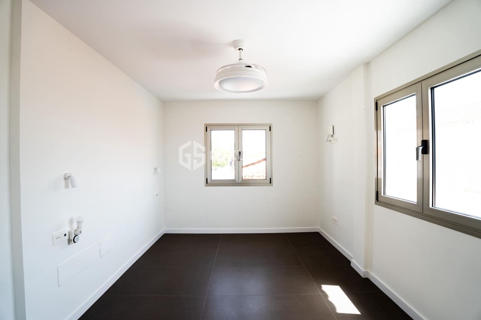 6 soveværelse Villa til salg i Puerto Santiago med swimmingpool garage - € 5.000.000 (Ref: 9171743)