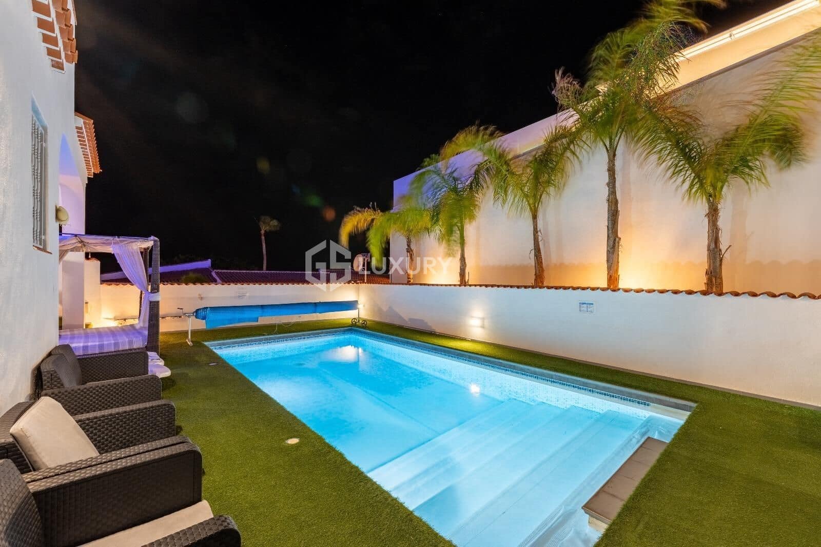 4 slaapkamer Villa te koop in San Miguel de Abona met zwembad garage - € 1.100.000 (Ref: 9174905)