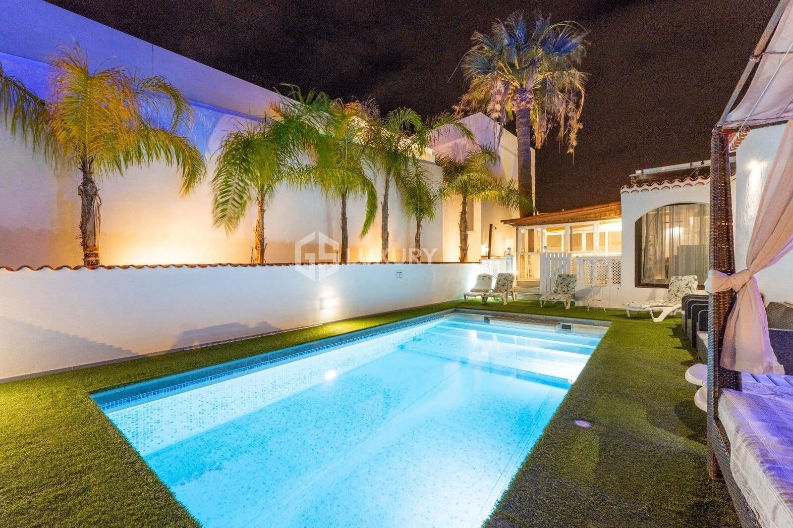 4 slaapkamer Villa te koop in San Miguel de Abona met zwembad garage - € 1.100.000 (Ref: 9174905)