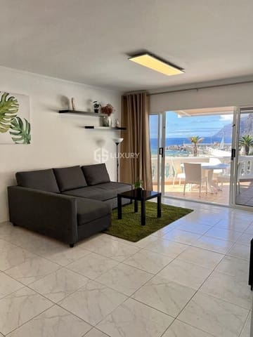 3 slaapkamer Villa te koop in Los Gigantes, Santiago del Teide met zwembad garage - € 800.000 (Ref: 9174907)