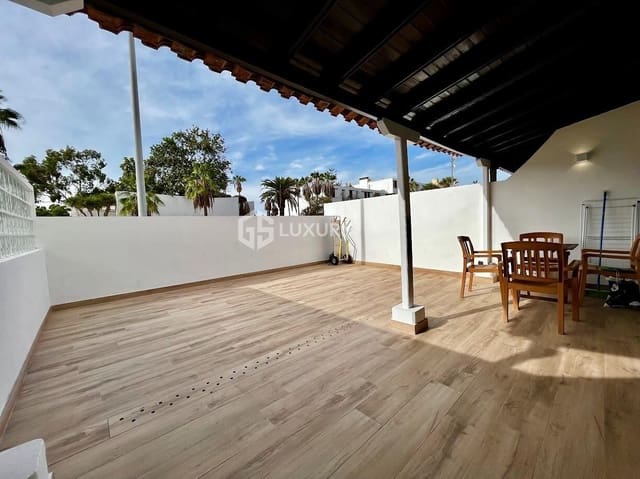 3 bedroom Terraced Villa for sale in Arona with pool garage - € 720,000 (Ref: 9177347)