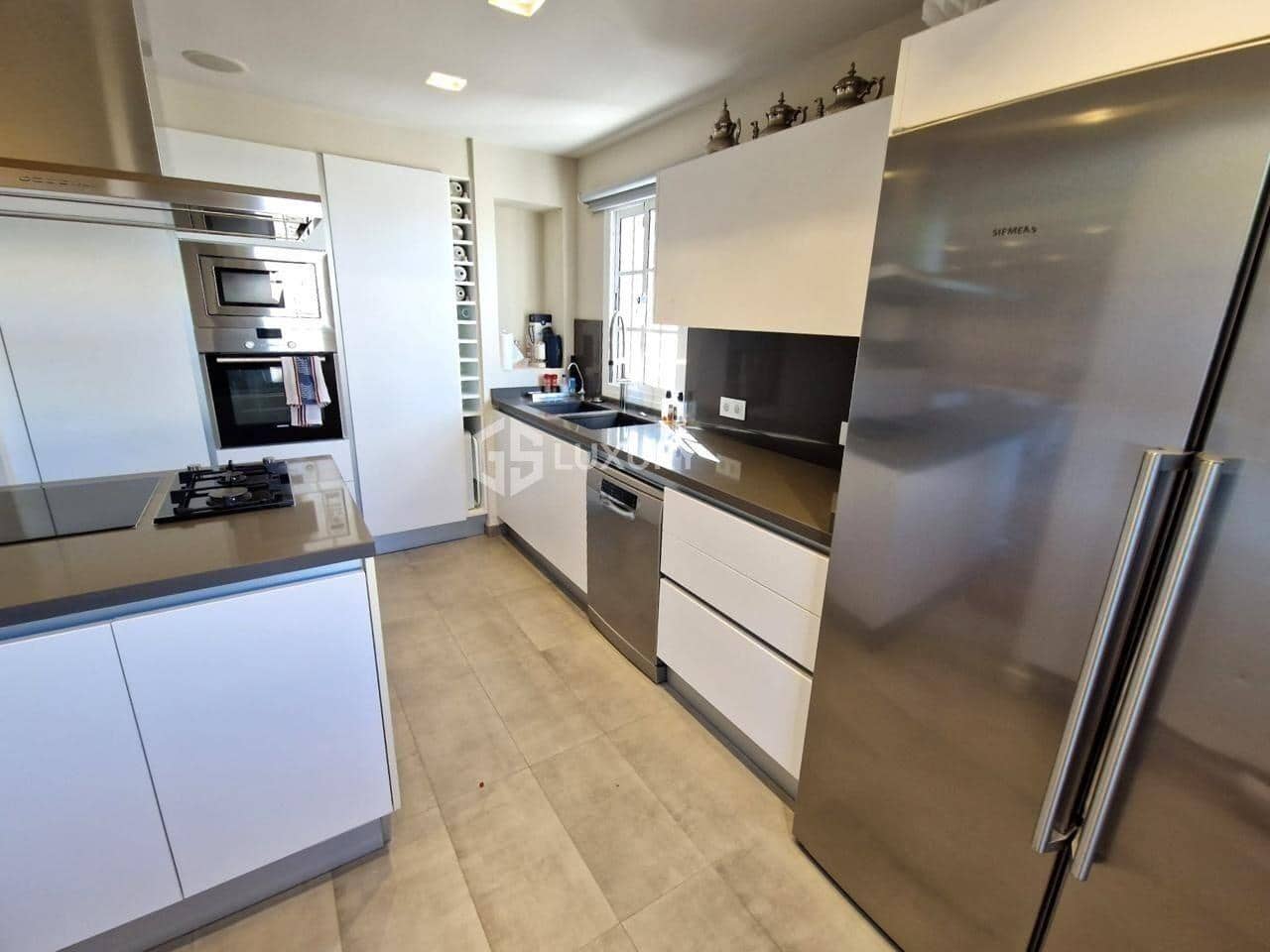 4 soveværelse Villa til salg i El Madronal med swimmingpool garage - € 1.499.000 (Ref: 9188658)