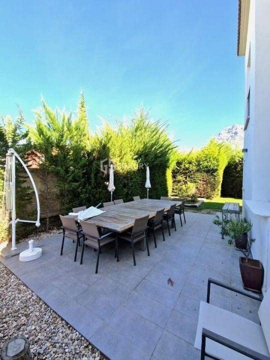 4 soveværelse Villa til salg i El Madronal med swimmingpool garage - € 1.499.000 (Ref: 9188658)