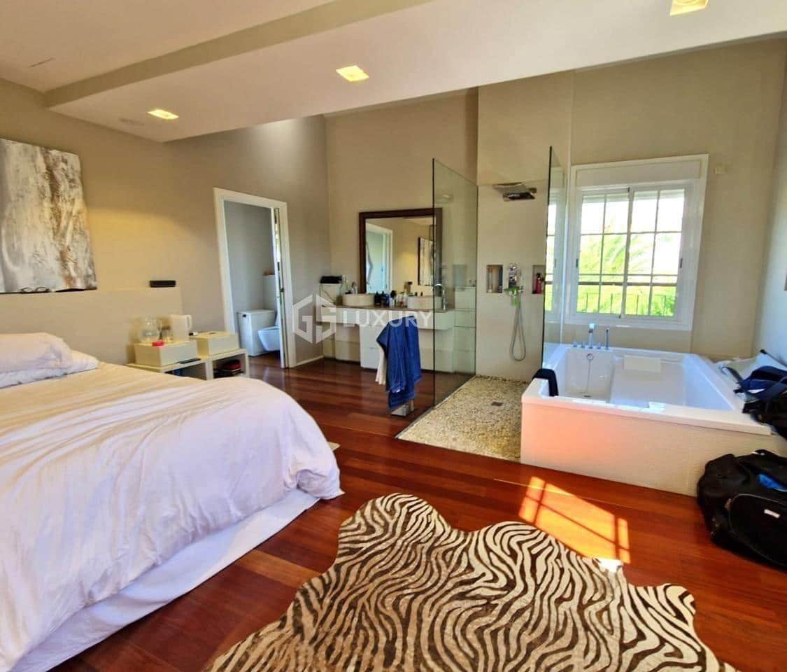 4 soveværelse Villa til salg i El Madronal med swimmingpool garage - € 1.499.000 (Ref: 9188658)