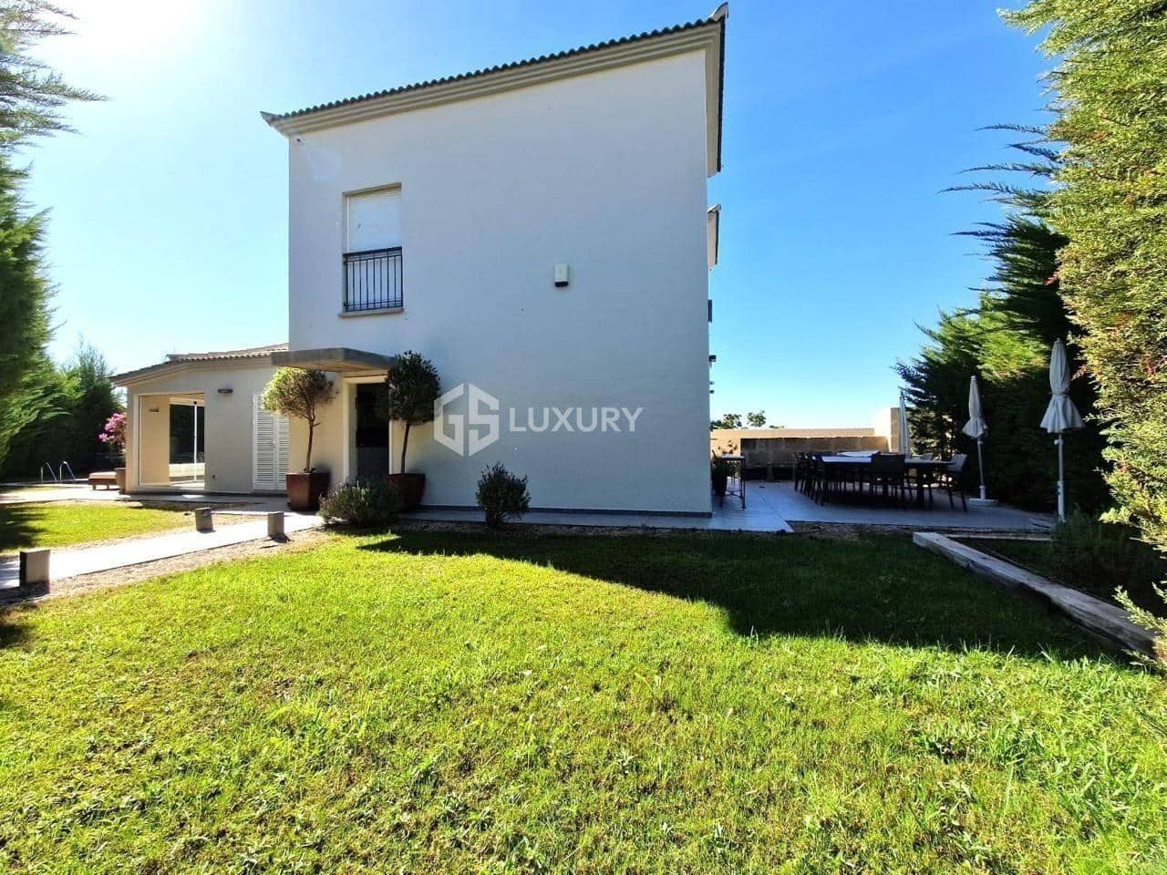 4 soveværelse Villa til salg i El Madronal med swimmingpool garage - € 1.499.000 (Ref: 9188658)