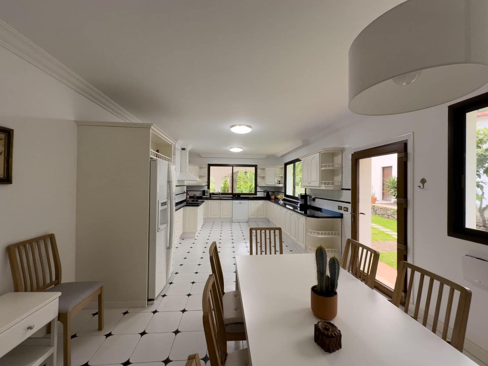 7 soverom Villa til salgs i La Orotava med svømmebasseng garasje - € 1 490 000 (Ref: 9188660)