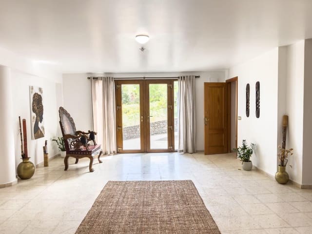 7 soverom Villa til salgs i La Orotava med svømmebasseng garasje - € 1 490 000 (Ref: 9188660)