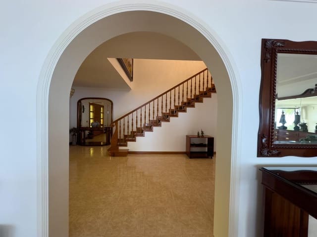 7 soverom Villa til salgs i La Orotava med svømmebasseng garasje - € 1 490 000 (Ref: 9188660)