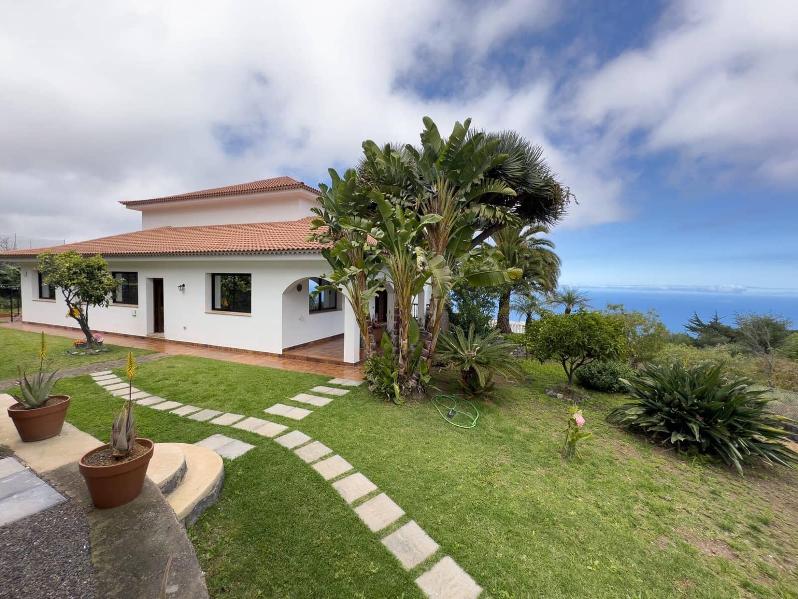 7 soverom Villa til salgs i La Orotava med svømmebasseng garasje - € 1 490 000 (Ref: 9188660)