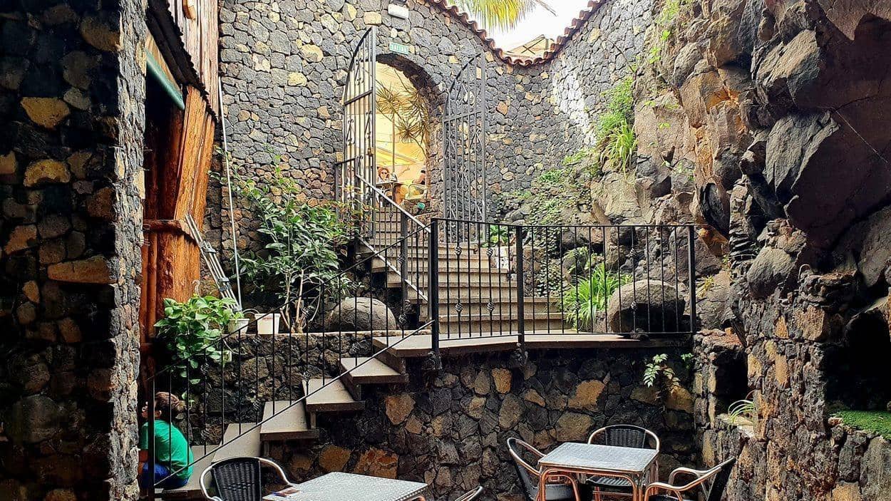 7 soverom Villa til salgs i La Orotava med svømmebasseng garasje - € 1 490 000 (Ref: 9188660)