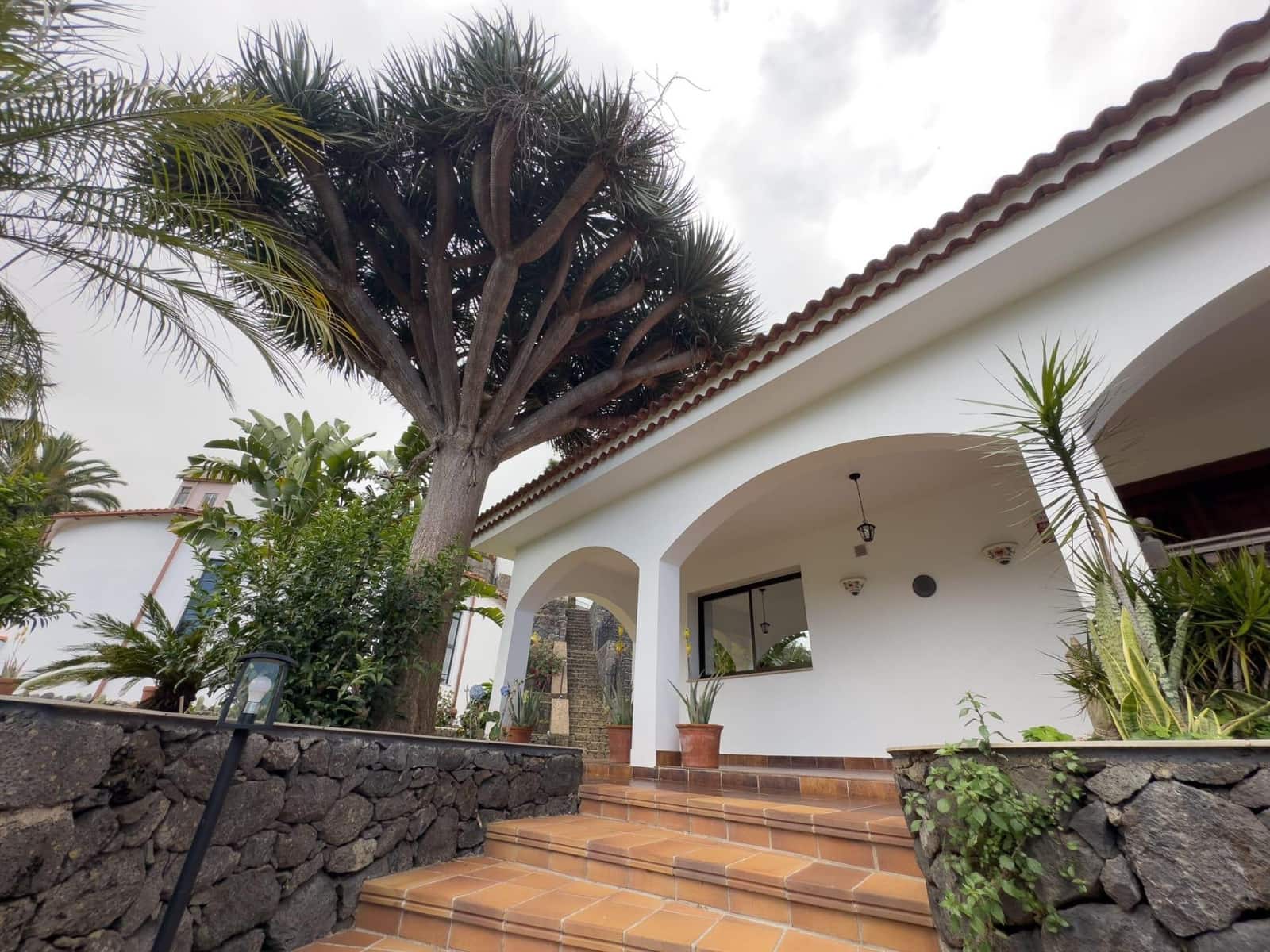 7 soverom Villa til salgs i La Orotava med svømmebasseng garasje - € 1 490 000 (Ref: 9188660)