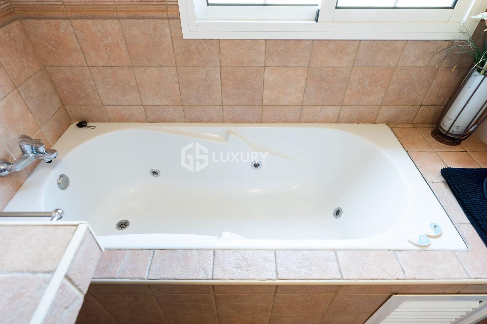 8 chambre Villa/Maison à vendre à San Miguel de Abona avec piscine garage - 1 800 000 € (Ref: 9193981)