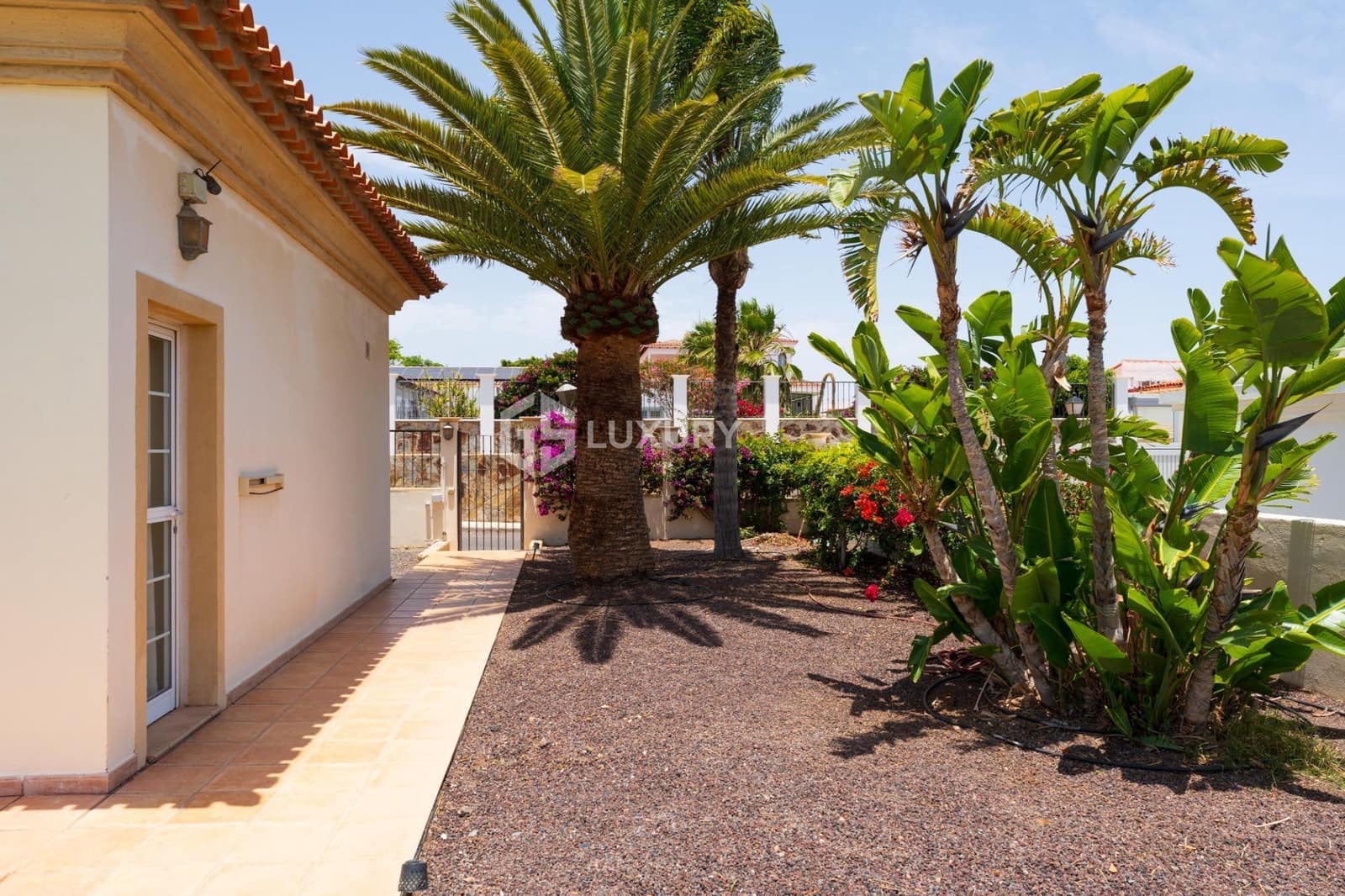 8 chambre Villa/Maison à vendre à San Miguel de Abona avec piscine garage - 1 800 000 € (Ref: 9193981)