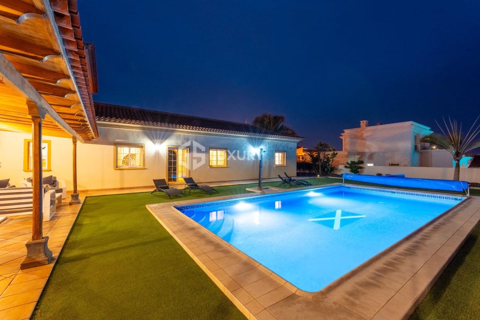 8 chambre Villa/Maison à vendre à San Miguel de Abona avec piscine garage - 1 800 000 € (Ref: 9193981)