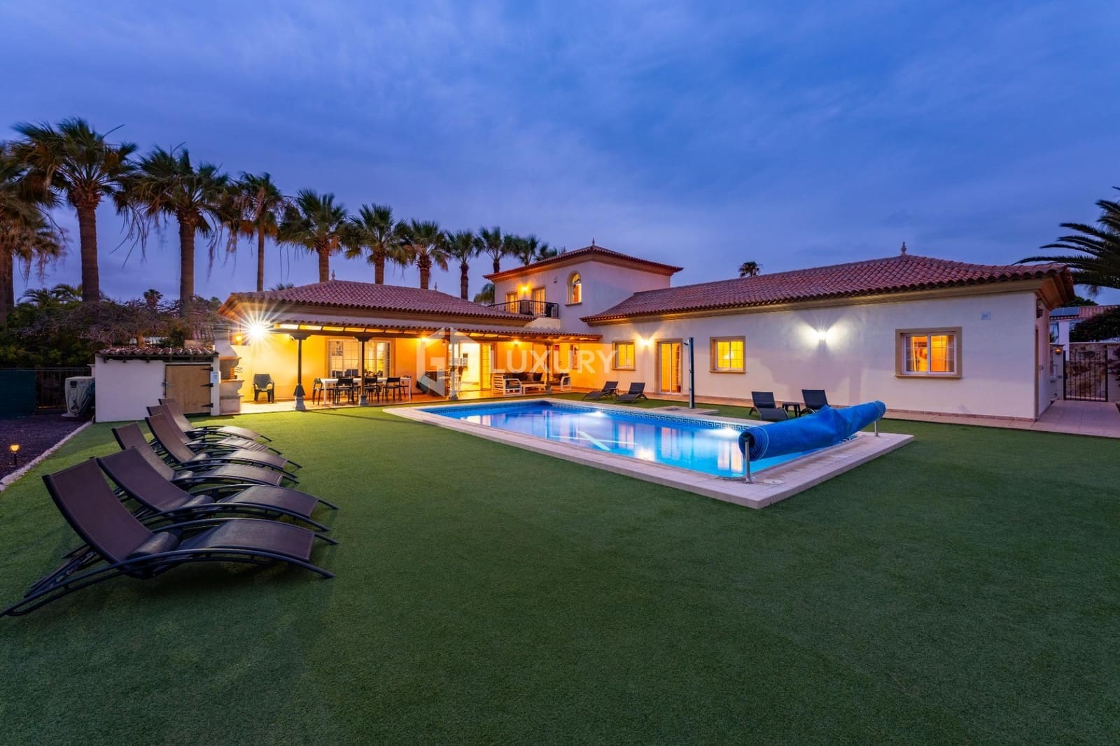 8 chambre Villa/Maison à vendre à San Miguel de Abona avec piscine garage - 1 800 000 € (Ref: 9193981)