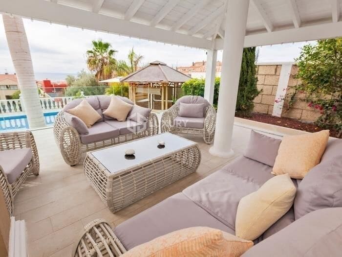 4 chambre Villa/Maison à vendre à Costa Adeje avec piscine garage - 2 150 000 € (Ref: 9193982)