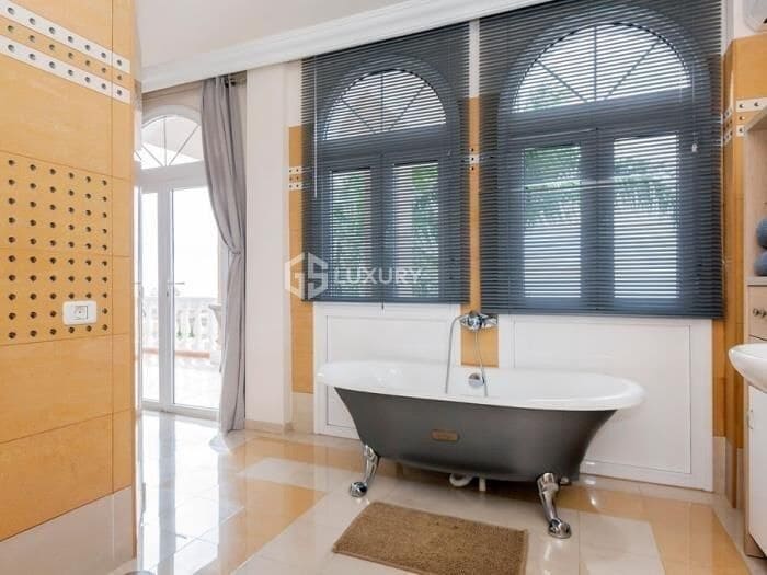 4 chambre Villa/Maison à vendre à Costa Adeje avec piscine garage - 2 150 000 € (Ref: 9193982)