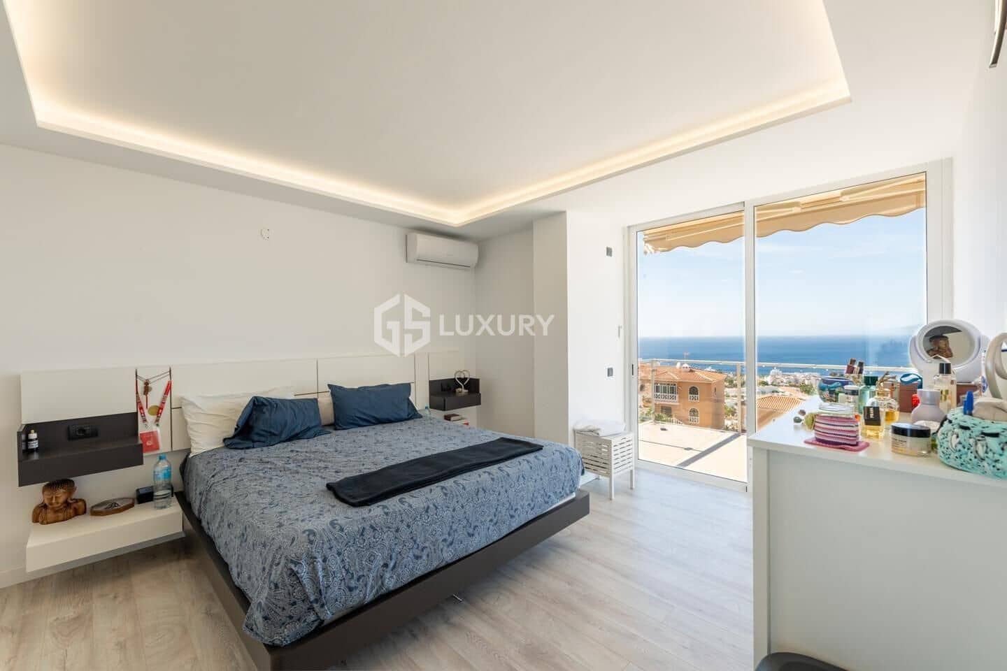 5 quarto Moradia para venda em Costa Adeje com piscina garagem - 1 299 000 € (Ref: 9193984)