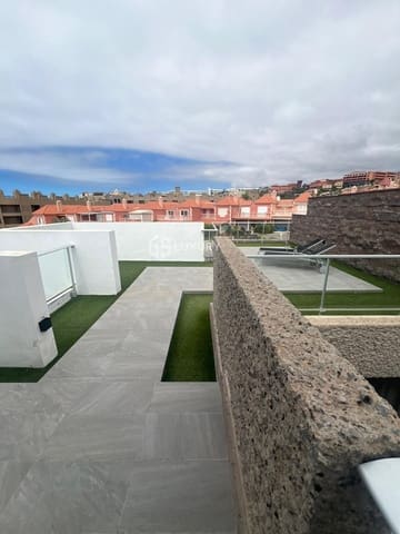 5 chambre Villa/Maison à vendre à Playa del Duque, Adeje avec piscine garage - 2 930 000 € (Ref: 9199401)