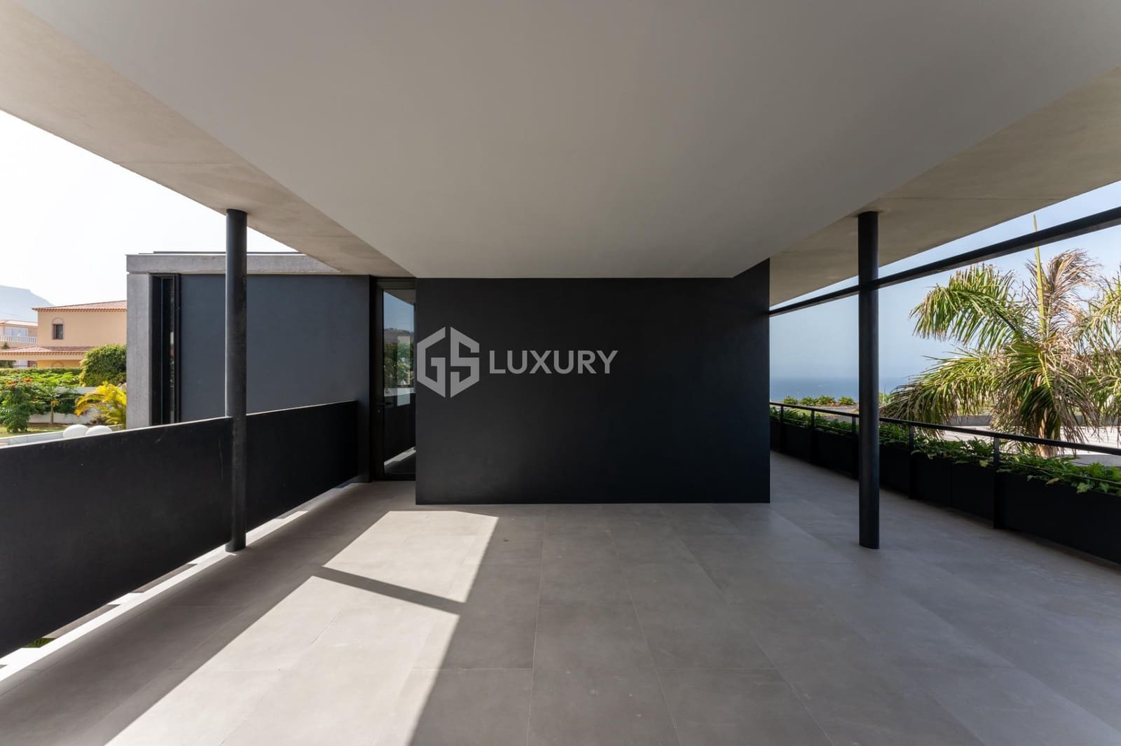 4 soveværelse Villa til salg i Playa Paraiso med swimmingpool garage - € 5.500.000 (Ref: 9204786)