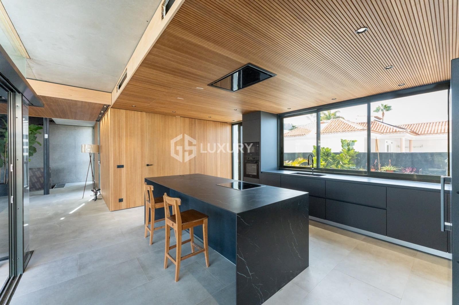 4 soveværelse Villa til salg i Playa Paraiso med swimmingpool garage - € 5.500.000 (Ref: 9204786)