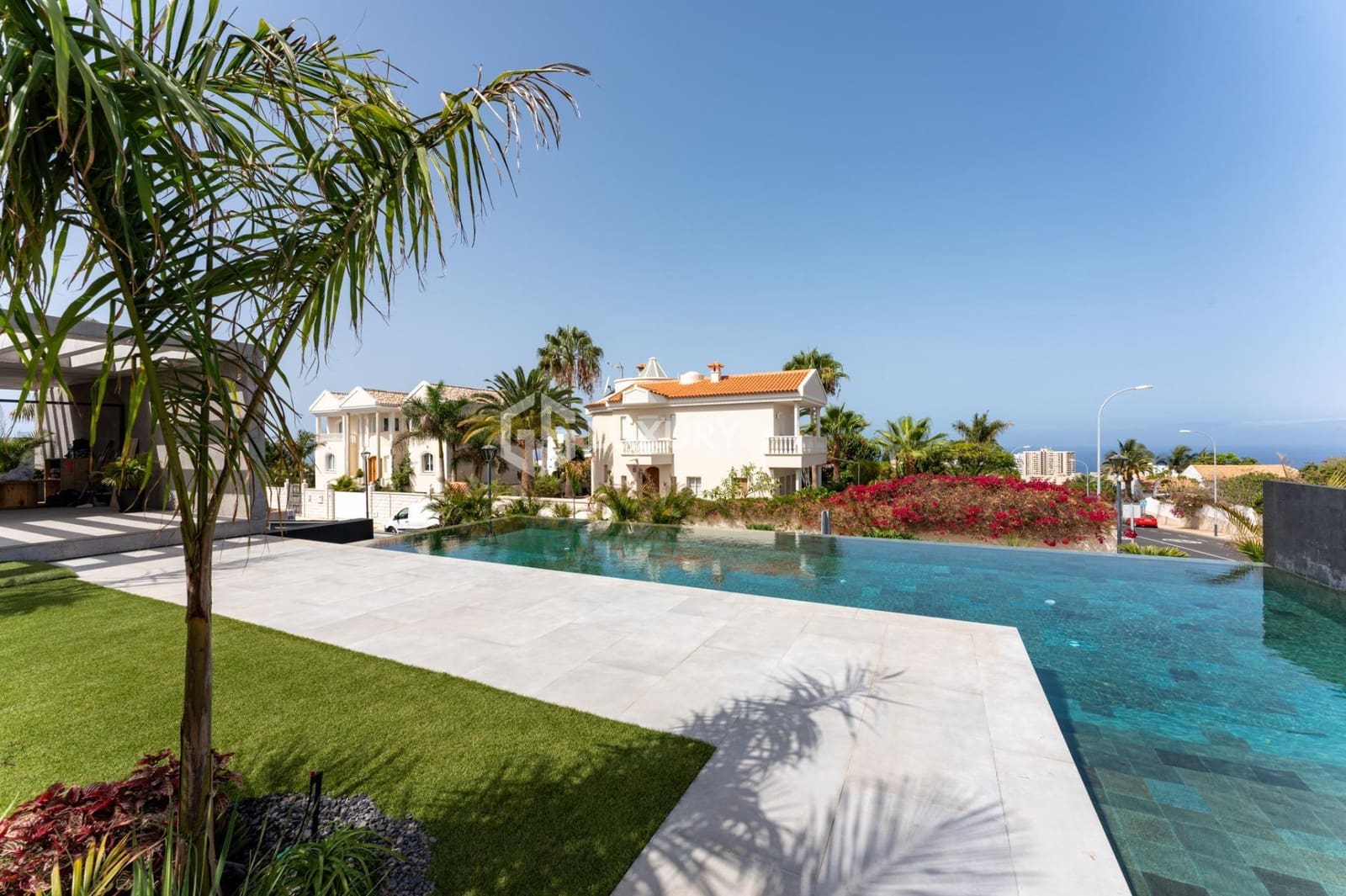 4 soveværelse Villa til salg i Playa Paraiso med swimmingpool garage - € 5.500.000 (Ref: 9204786)