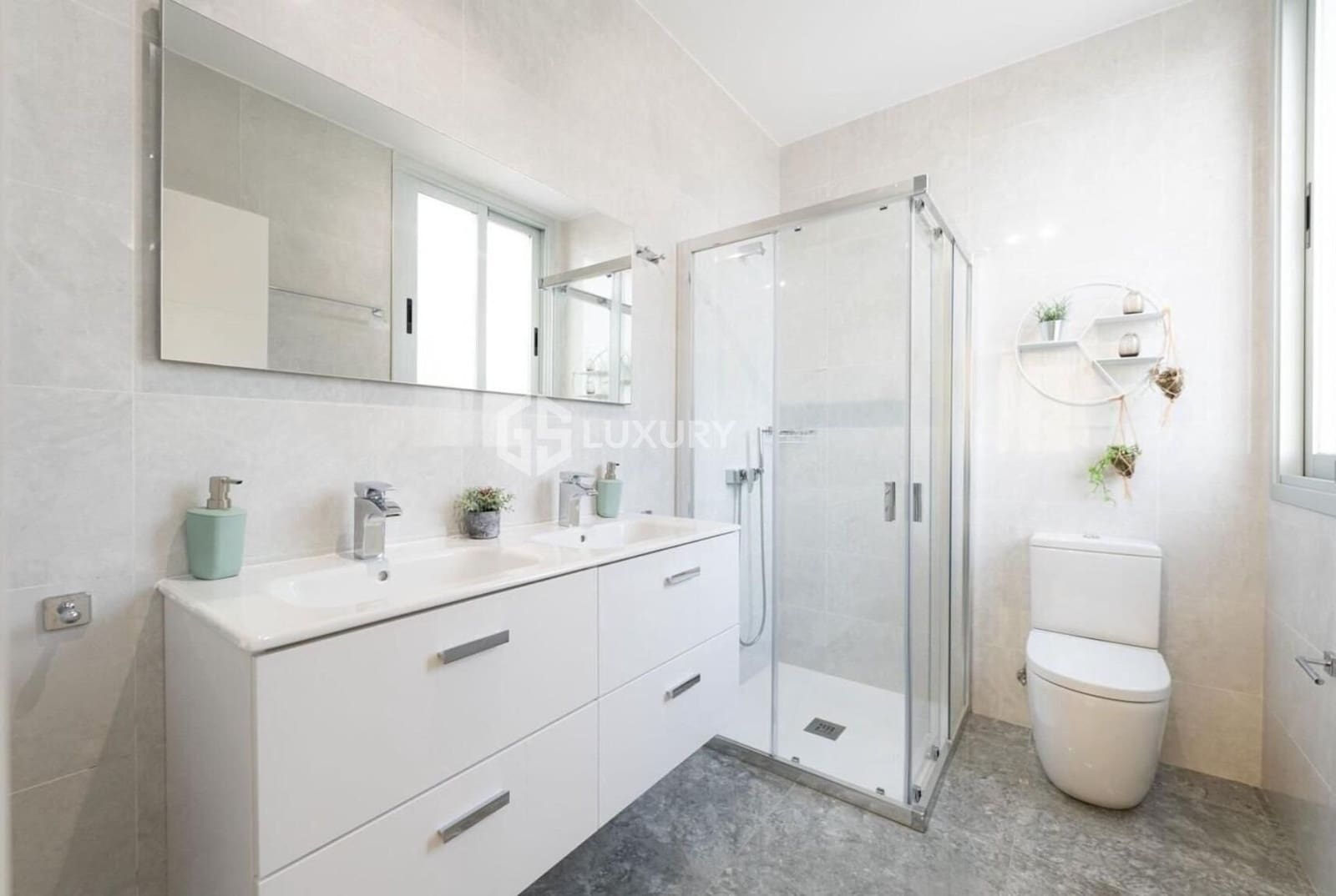 4 soveværelse Villa til salg i Playa Paraiso med swimmingpool garage - € 2.490.000 (Ref: 9204791)