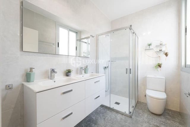 4 soveværelse Villa til salg i Playa Paraiso, Adeje med swimmingpool garage - € 2.490.000 (Ref: 9204791)